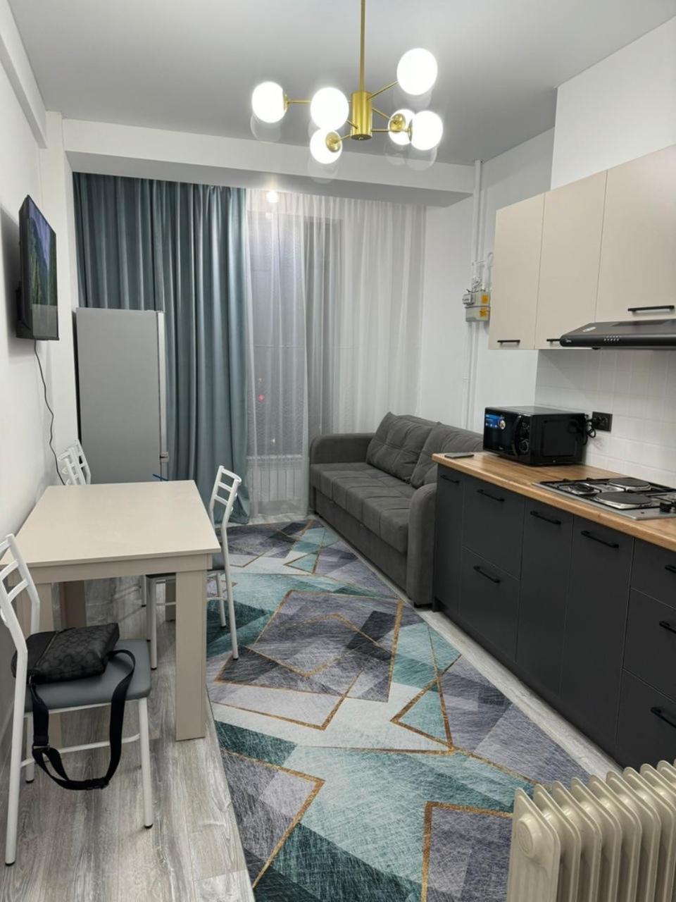 Evita Apartment Biskek Kültér fotó